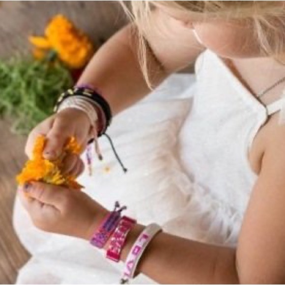 NWT Girls Love Bracelet by LOVEISPROJECT - Picture 3 of 4